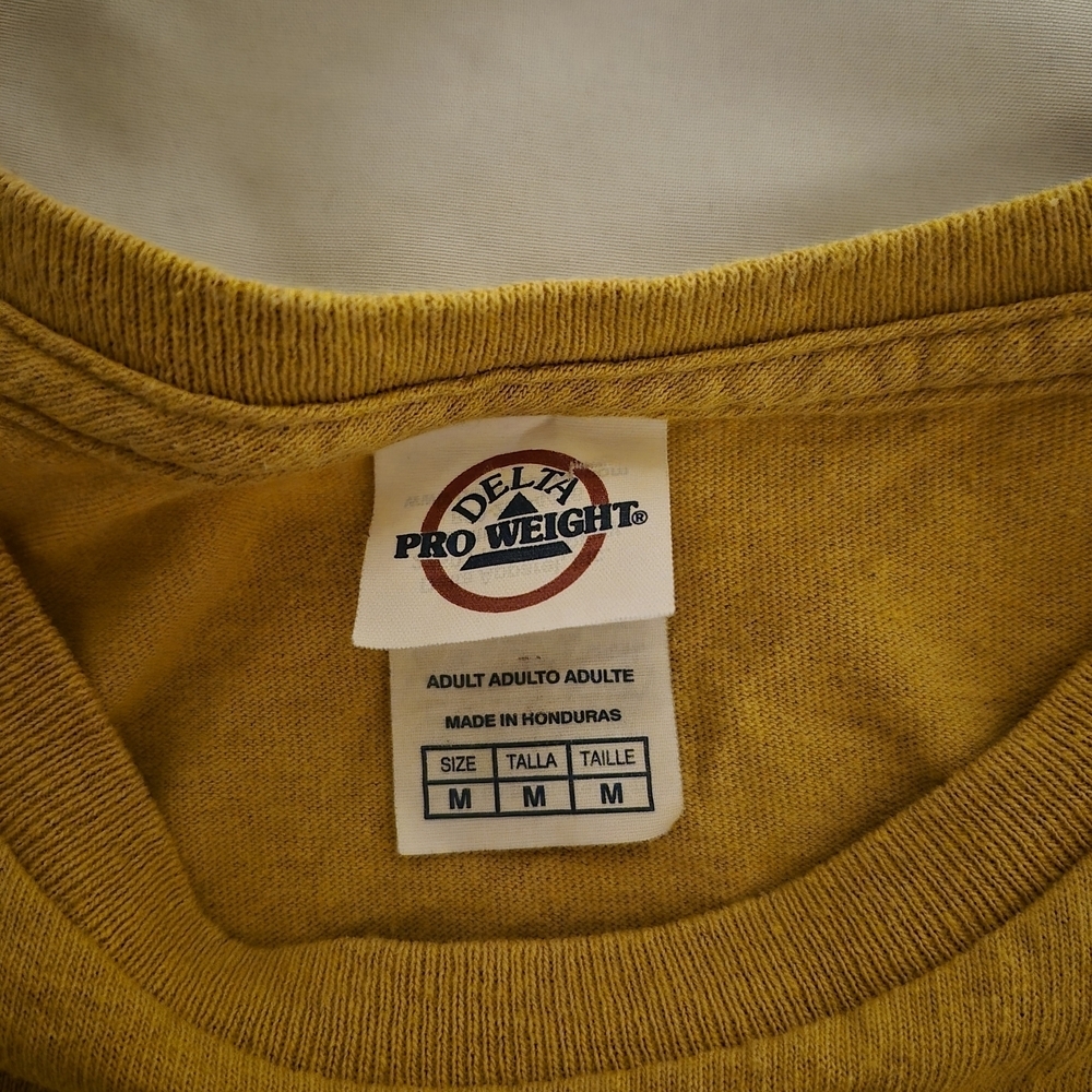 Delta Pro Weight Mustard Yellow Women's Cow Graphic Tee Size Medium - Picture 2 of 3